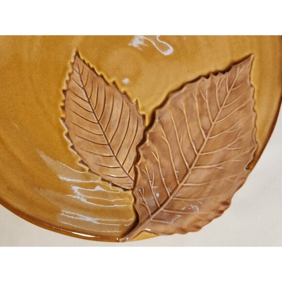 Vintage Linens N Things Embossed Tan Leaf Salad Plates x2 - Picture 3 of 9